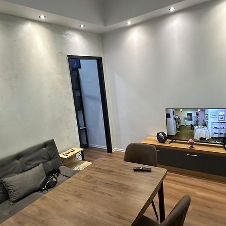 Aries Apartments Sarandë Eksteriør billede