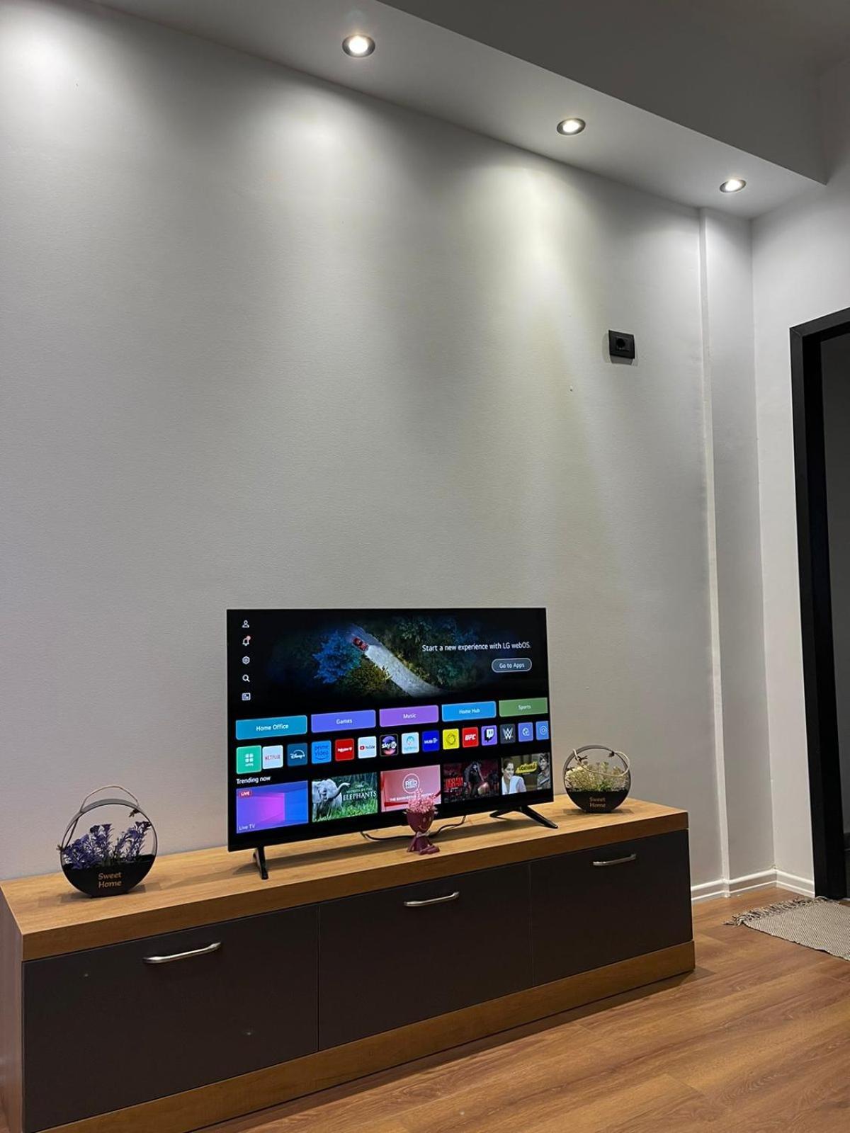 Aries Apartments Sarandë Eksteriør billede