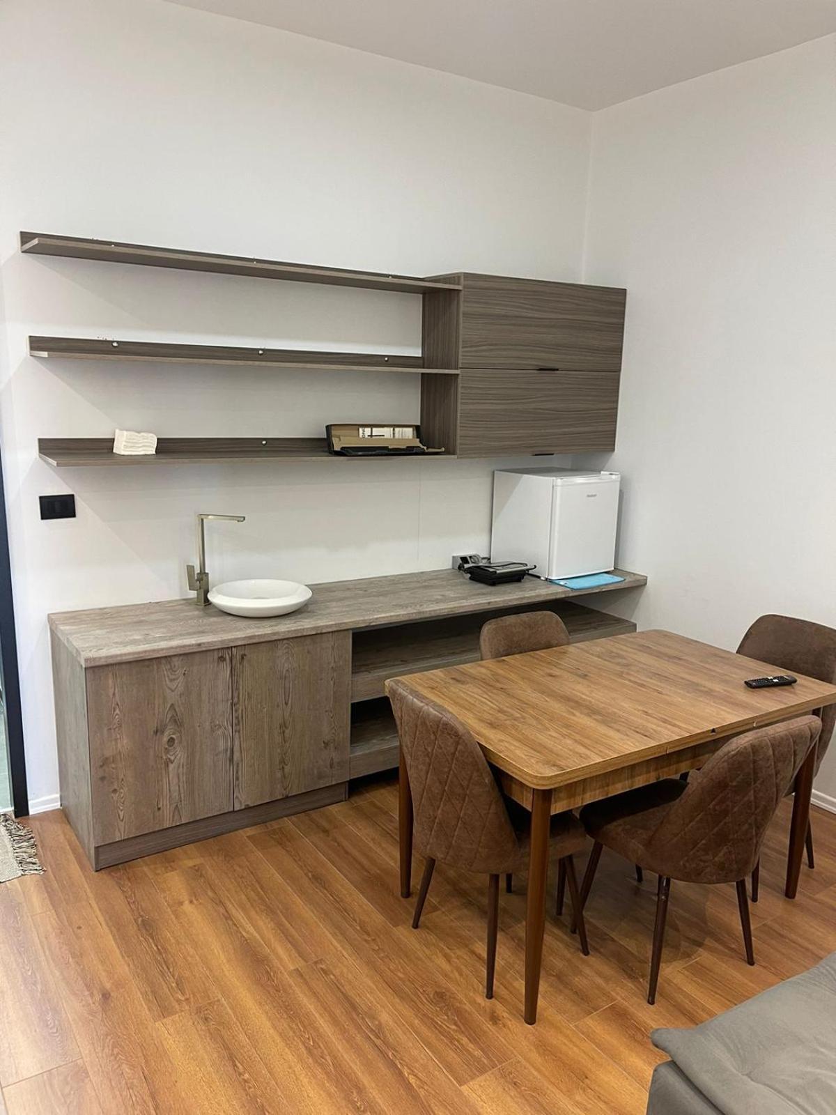 Aries Apartments Sarandë Eksteriør billede