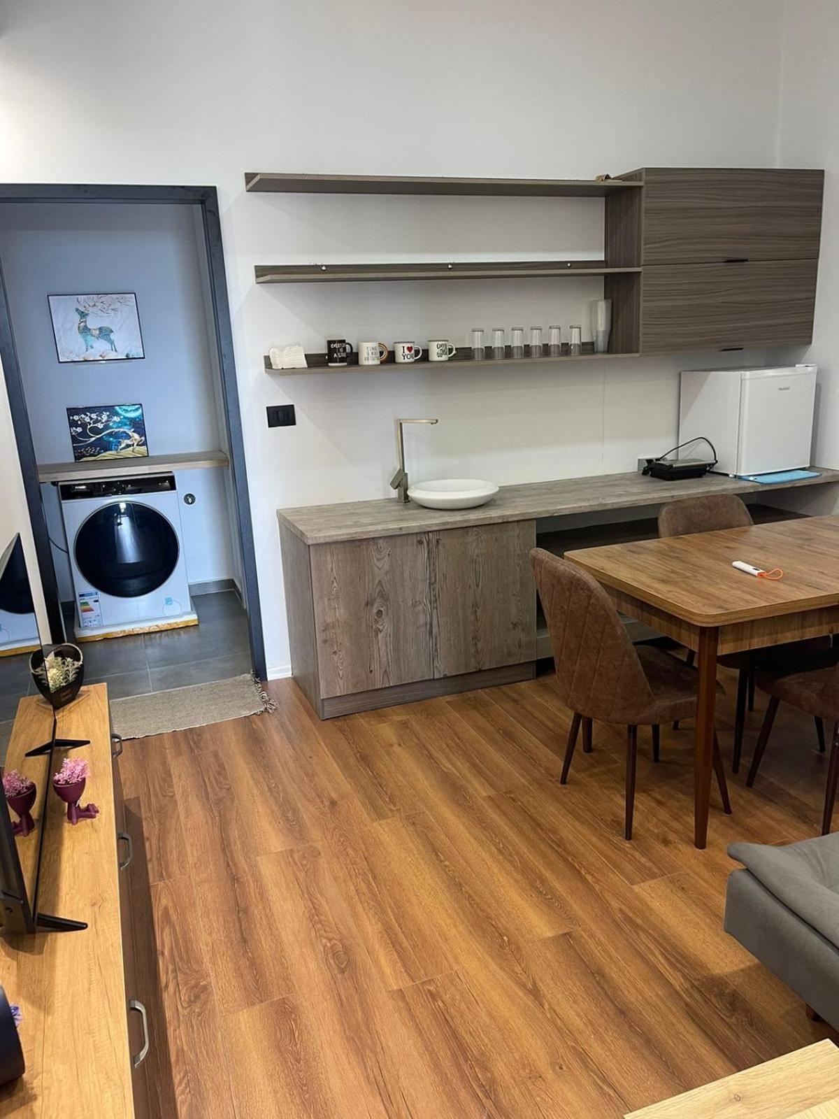 Aries Apartments Sarandë Eksteriør billede