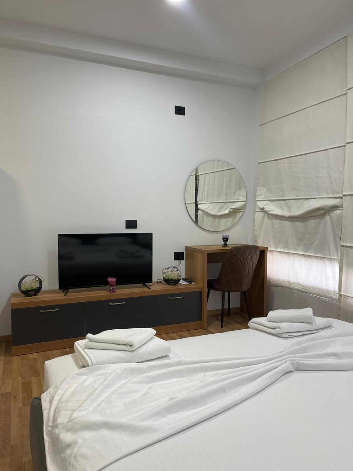 Aries Apartments Sarandë Eksteriør billede