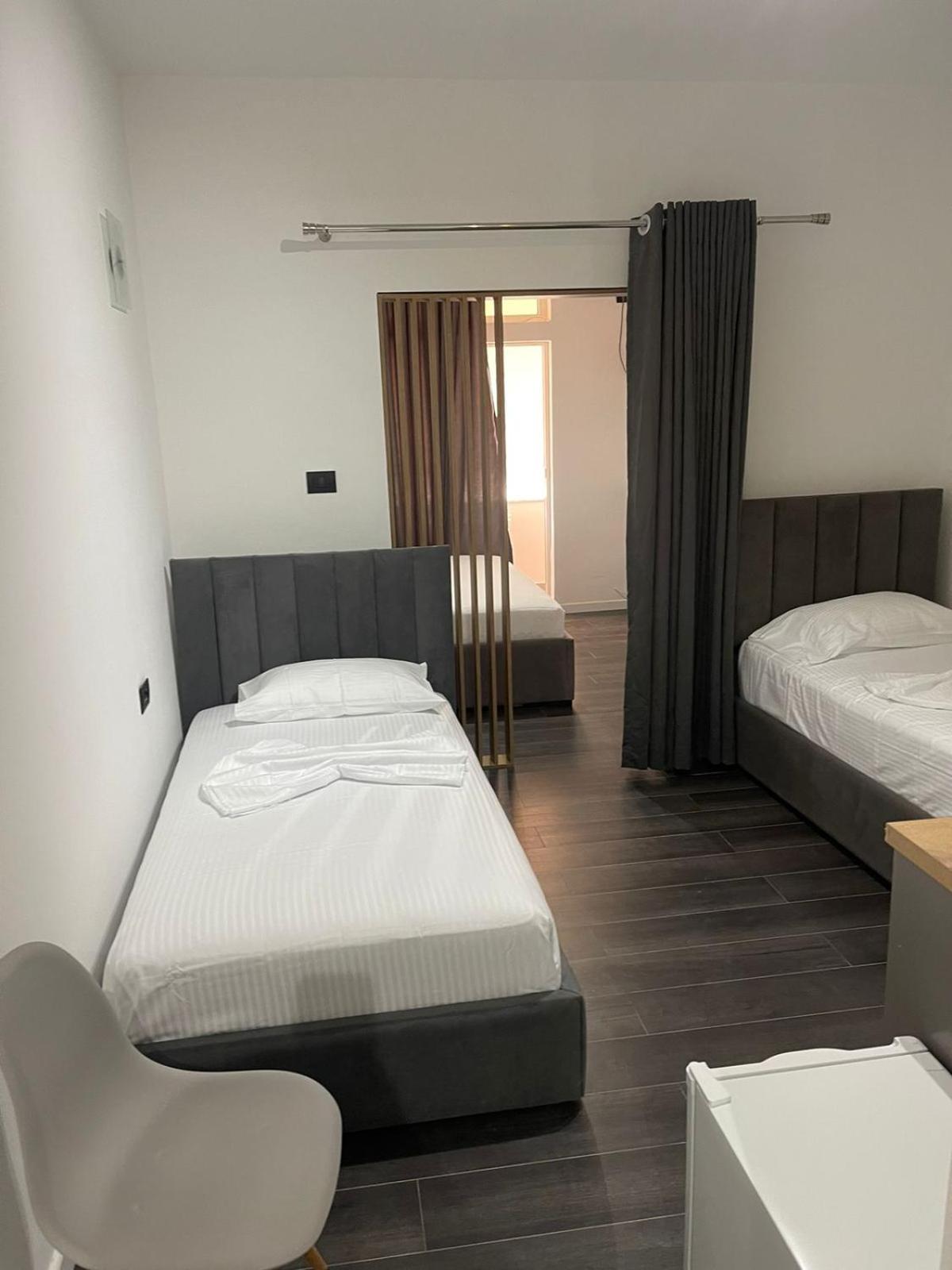 Aries Apartments Sarandë Eksteriør billede