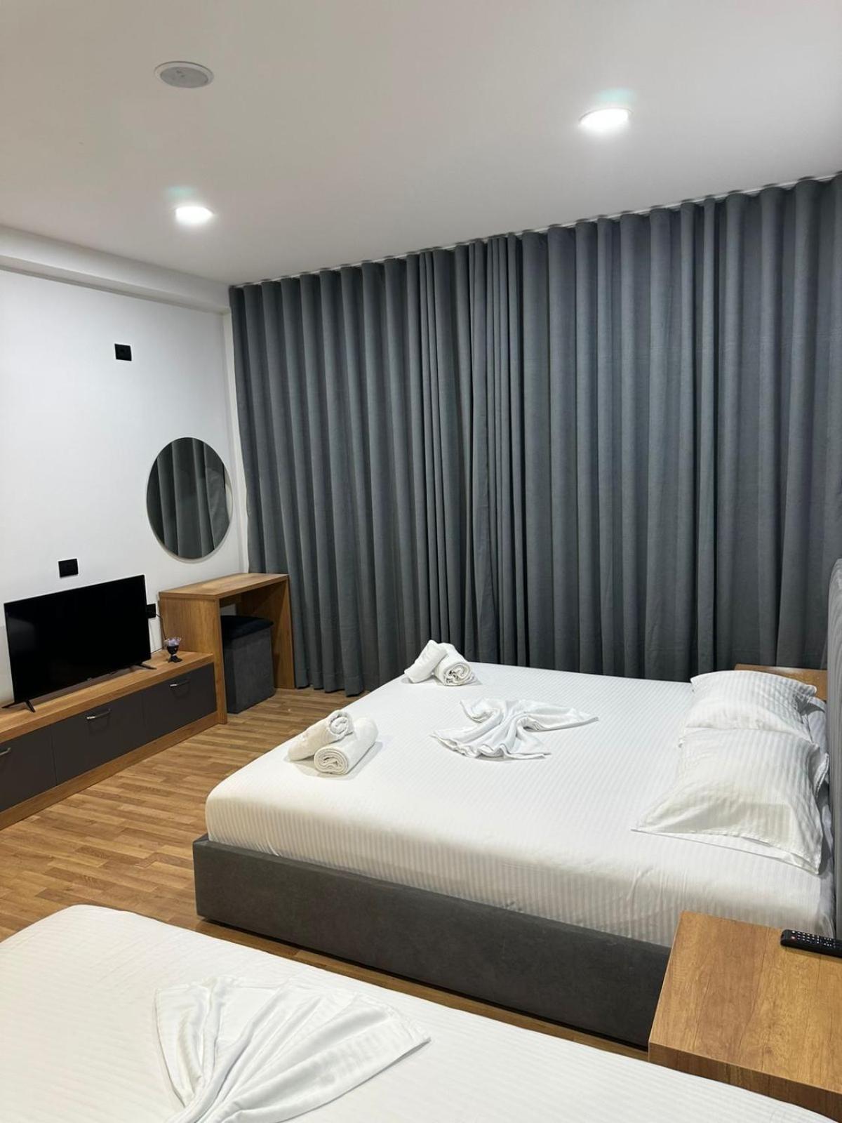 Aries Apartments Sarandë Eksteriør billede